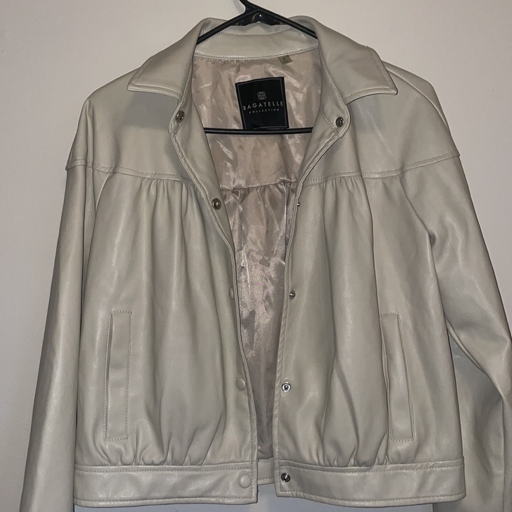 Bagatelle leather jacket for women size small color cream